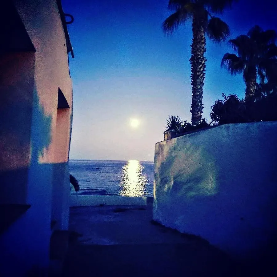 Villa Sunbeach Roquebrune-sur-Argens Guest house
